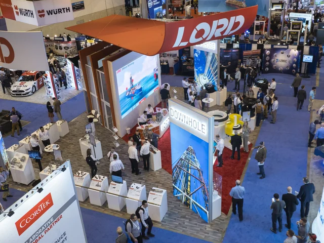 Booth 12 from ExhibitCraft's portfolio