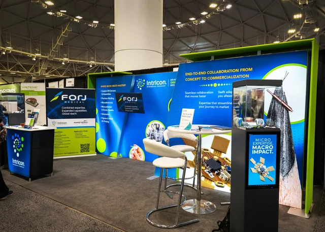 Modular trade show booth built by Featherlite Exhibits